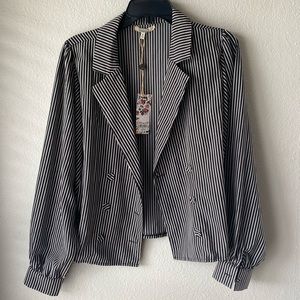 NWT gimmick ( BUCKLE) BLAZER batwing